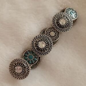 Antique silver & turquoise color stretch bracelet with diamondlike faceted gems.